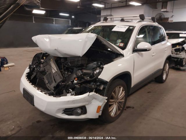 WVGBV3AX2EW522829 Volkswagen Tiguan R-line/s/se/sel
