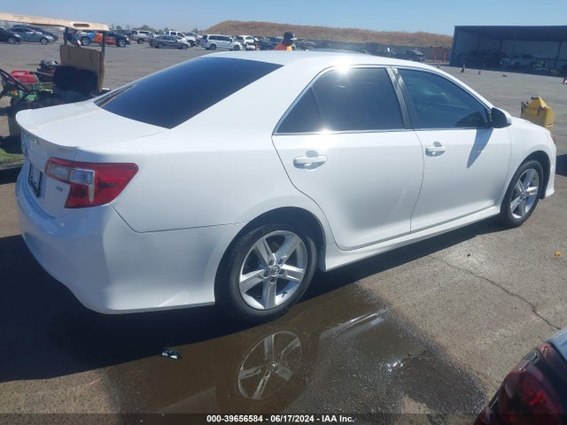 Toyota CAMRY SE 2014 4T1BF1FK1EU860328 Image 4