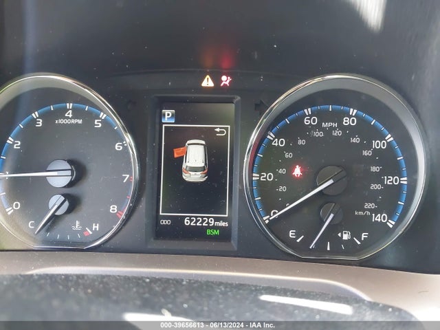 Toyota Rav4 Limited 2018 JTMDFREV9JD250985 Image 7