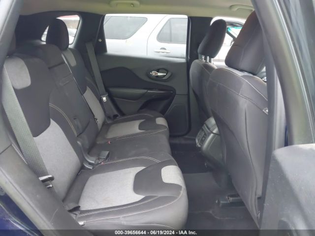 1C4PJMCS8EW320283 Jeep Cherokee Latitude