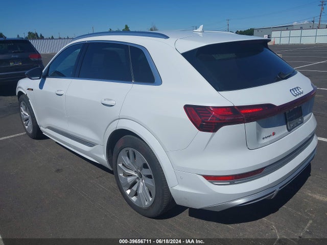 2022 AUDI E-TRON S WA1ACBGE3NB040443 Photo 2