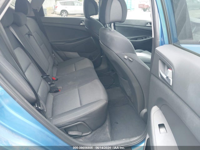 Hyundai Tucson Night 2017 KM8J3CA22HU443294 Image 8
