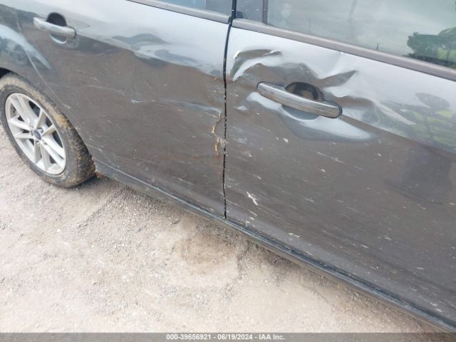 1FADP3F28HL279382 Ford FOCUS SE