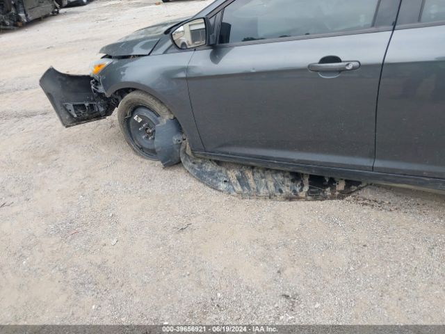 1FADP3F28HL279382 Ford FOCUS SE