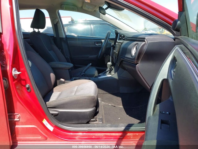 Toyota COROLLA LE 2018 5YFBURHE4JP818761 Image 13