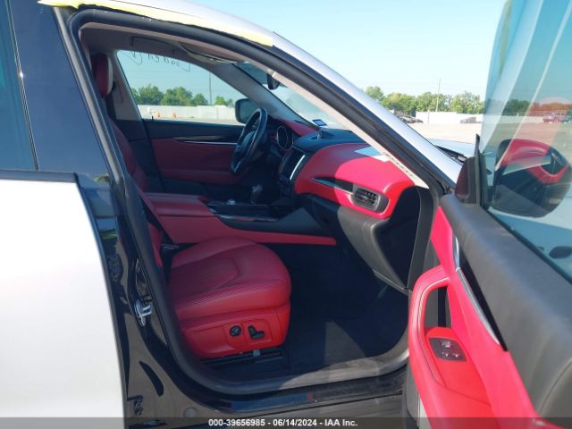 ZN661XUA0JX279038 Maserati Levante