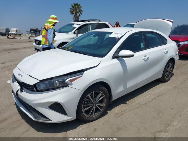 KIA Forte Lxs 2023 3KPF24AD7PE578370 Image 2