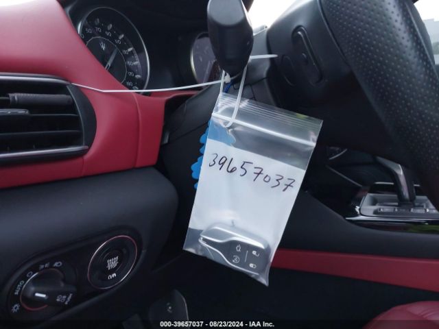 ZN661YUM5NX406825 Maserati Levante Modena