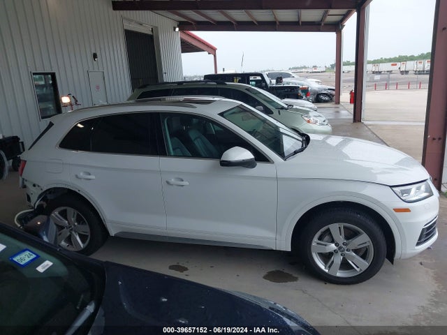 WA1BNAFY6J2002963 Audi Q5 2.0t Premium/2.0t Tech Premium