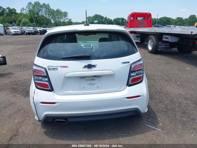 Chevrolet Sonic Premier Auto 2018 1G1JF6SB5J4122294 Image 16