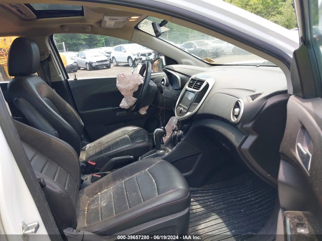 Chevrolet Sonic Premier Auto 2018 1G1JF6SB5J4122294 Image 5