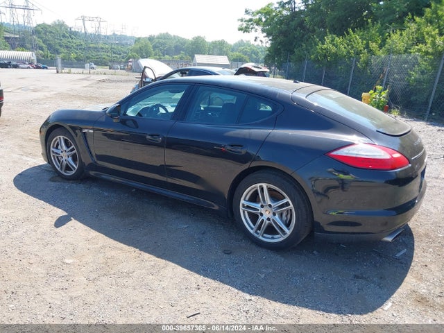 2011 PORSCHE PANAMERA WP0AA2A73BL022018 Photo 2