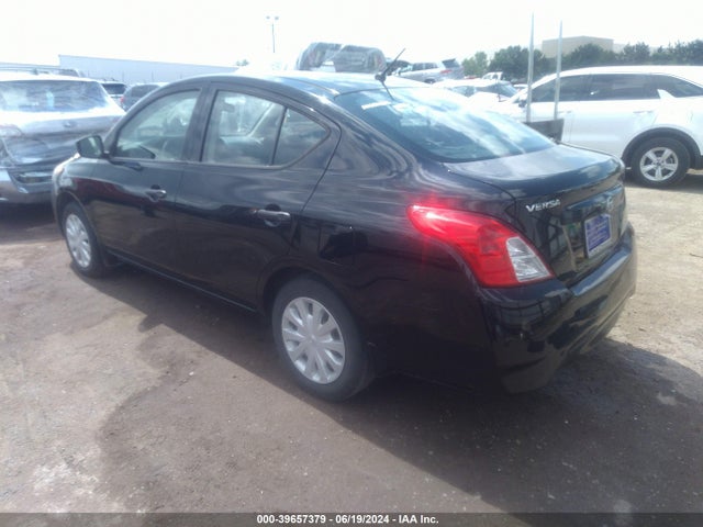 Nissan Versa 1.6 S 2018 3N1CN7AP5JL825820 Image 3