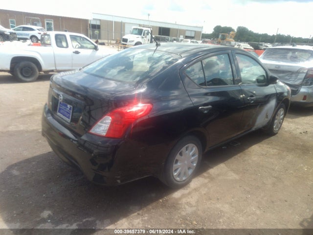 Nissan Versa 1.6 S 2018 3N1CN7AP5JL825820 Image 4