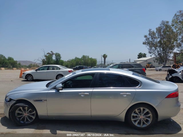 Jaguar Xf 25t Premium 2018 SAJBD4FX0JCY56473 Image 13