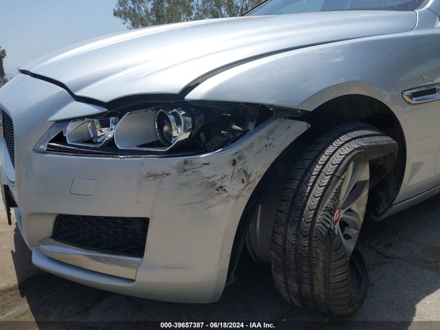 2018 JAGUAR XF SAJBD4FX0JCY56473 Photo 5