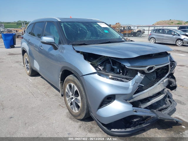 Toyota Highlander Xle 2023 5TDKDRAH4PS027134 головне зображення