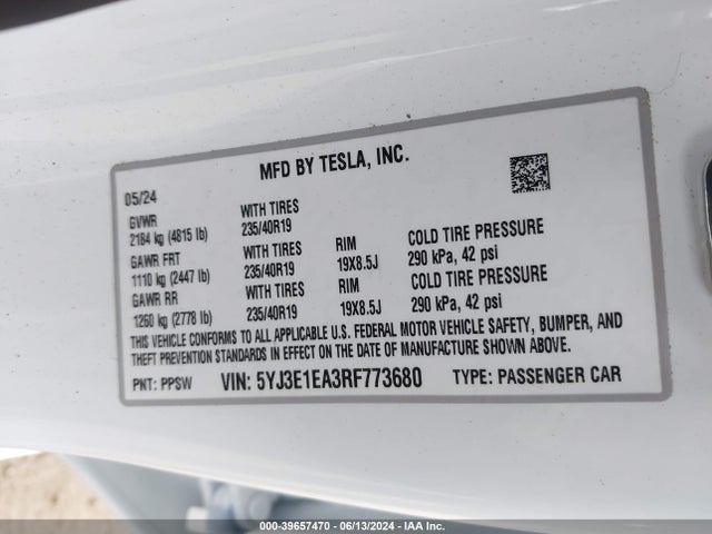Tesla Model 3 Rear-wheel Drive 2024 5YJ3E1EA3RF773680 Image 9