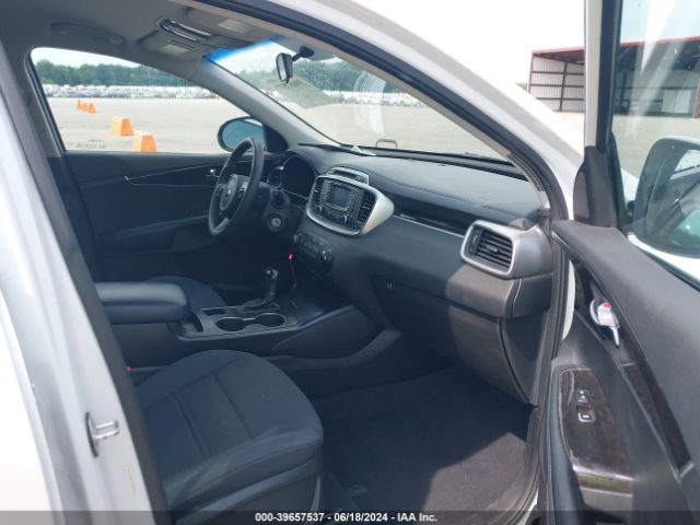 5XYPGDA54HG209050 KIA Sorento 3.3l Lx