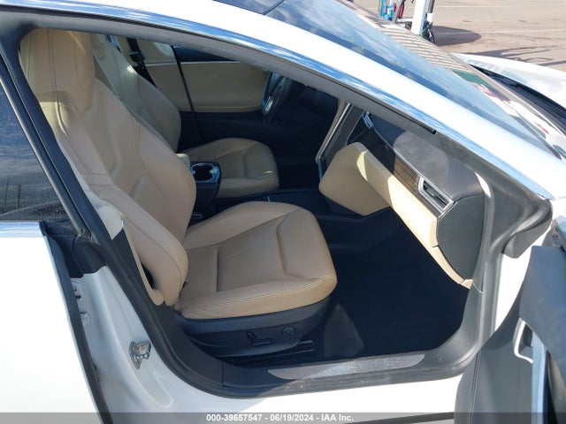 2016 TESLA MODEL S 5YJSA1E40GF137071 Photo 4