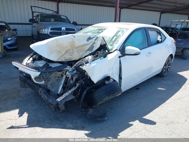 Toyota Corolla Xse 2018 2T1BURHE9JC059685 Image 2
