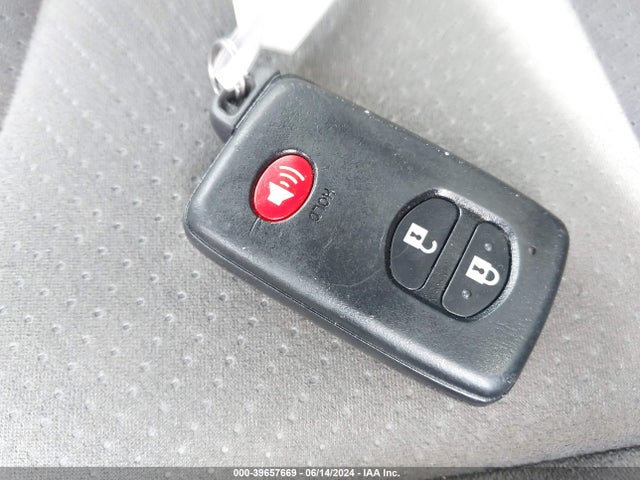 Toyota Prius Two 2015 JTDKN3DU4F1908897 Image 11
