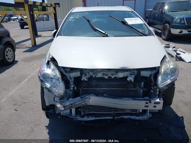 JTDKN3DU5F0426784 Toyota Prius Persona Series Special Edition