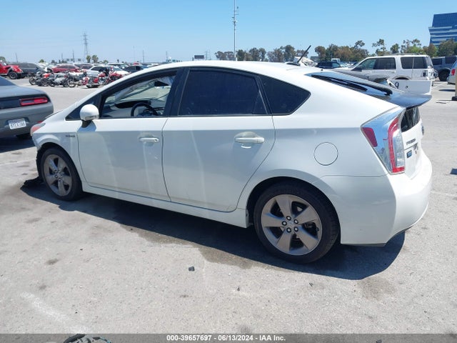 JTDKN3DU5F0426784 Toyota Prius Persona Series Special Edition
