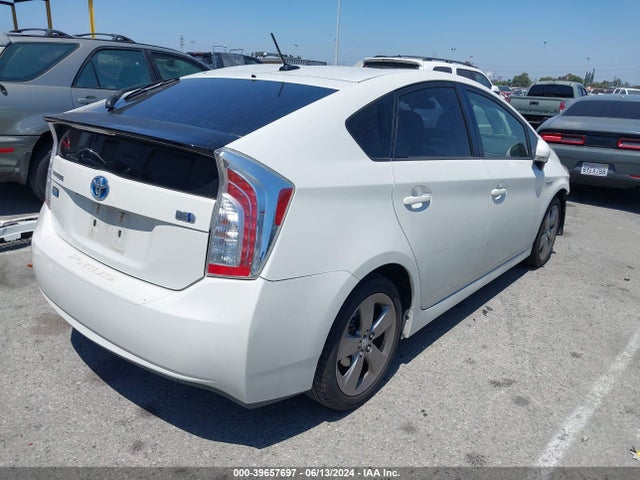 JTDKN3DU5F0426784 Toyota Prius Persona Series Special Edition