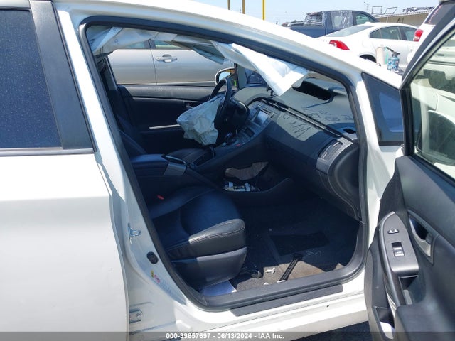 JTDKN3DU5F0426784 Toyota Prius Persona Series Special Edition