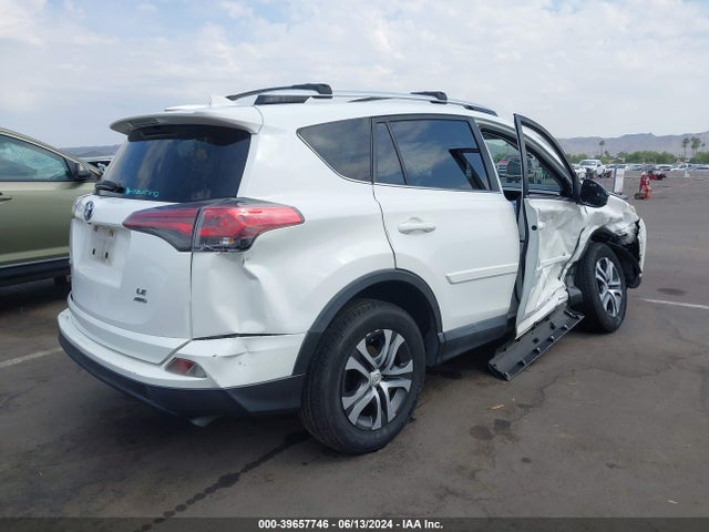 Toyota RAV4 LE 2016 JTMBFREV1GJ066755 Image 4