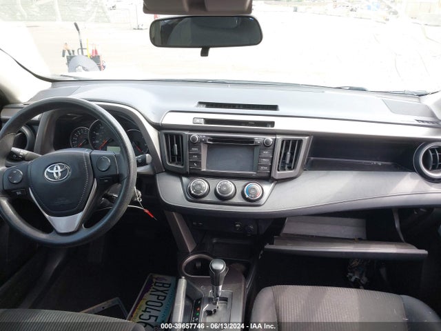 Toyota RAV4 LE 2016 JTMBFREV1GJ066755 Image 5