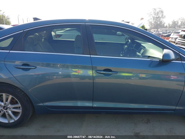 Hyundai SONATA SE 2016 5NPE24AF6GH315988 Image 13