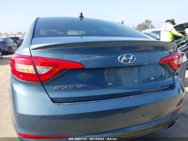 Hyundai SONATA SE 2016 5NPE24AF6GH315988 Image 16
