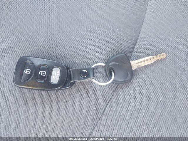 5NPDH4AE1GH702711 Hyundai ELANTRA SE