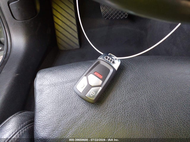 WAUENAF4XHN017231 Audi A4 2.0t Premium