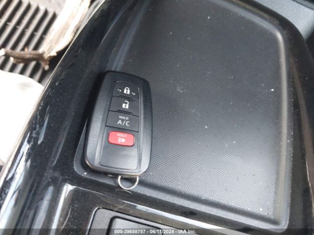 JTDKAMFP2N3227844 Toyota Prius Prime Le