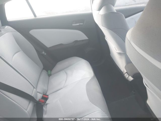 JTDKAMFP2N3227844 Toyota Prius Prime Le