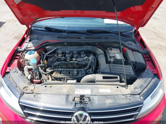 3VWD17AJ2FM317697 Volkswagen Jetta 1.8t Se