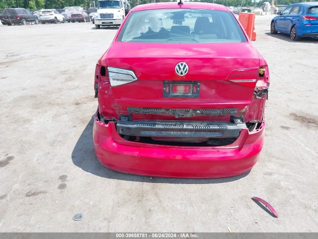 3VWD17AJ2FM317697 Volkswagen Jetta 1.8t Se