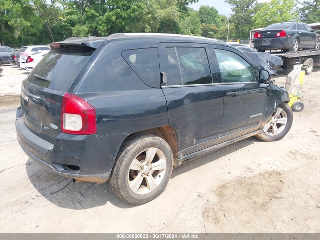 1C4NJDEB8ED784688 Jeep Compass Latitude