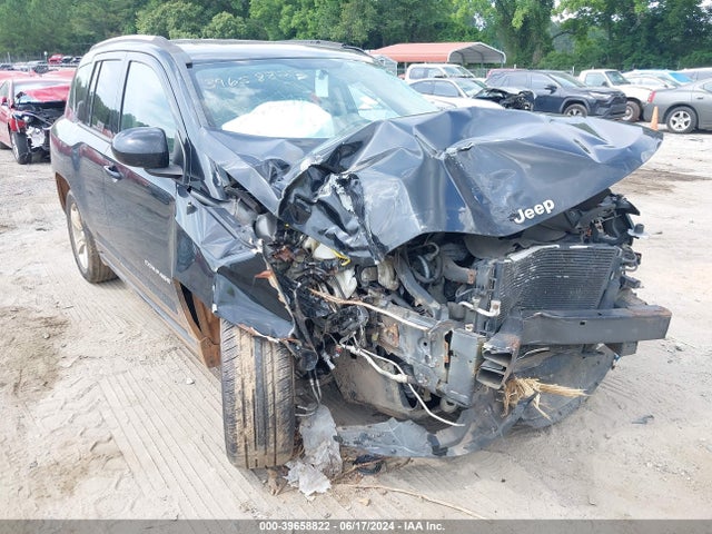 1C4NJDEB8ED784688 Jeep Compass Latitude