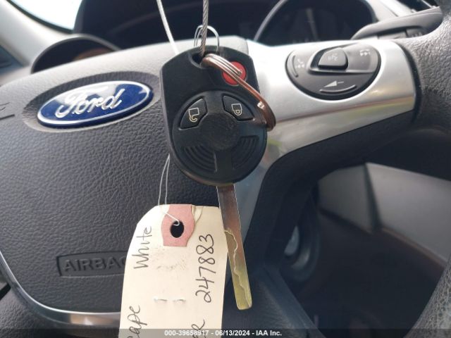 1FMCU9G91GUA55033 Ford ESCAPE SE