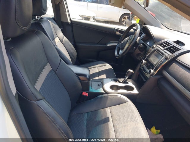 4T1BF1FK2EU371629 Toyota CAMRY SE