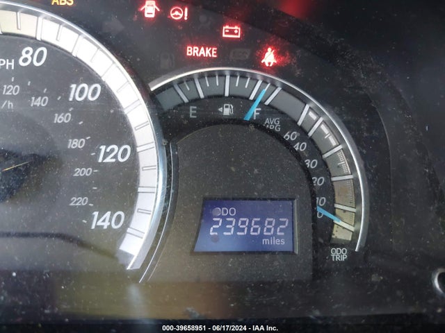 4T1BF1FK2EU371629 Toyota CAMRY SE