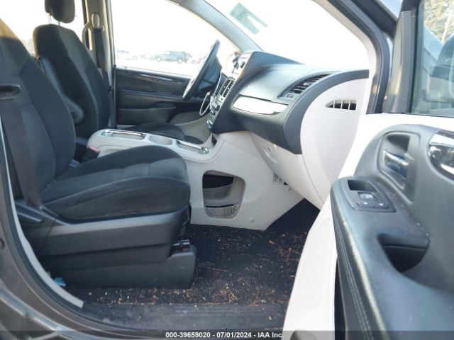 2C4RDGCG9GR388083 Dodge Grand Caravan Sxt