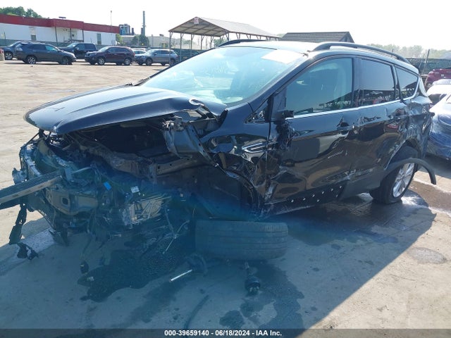 Ford ESCAPE SEL 2019 1FMCU0HD2KUB74684 Image 2
