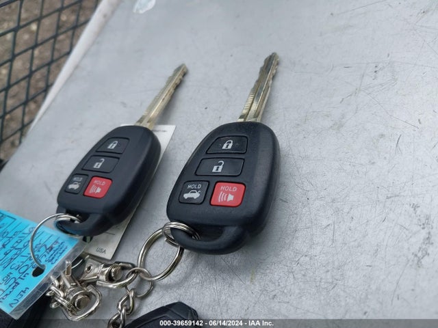 Toyota COROLLA LE 2018 2T1BURHEXJC029594 Image 11