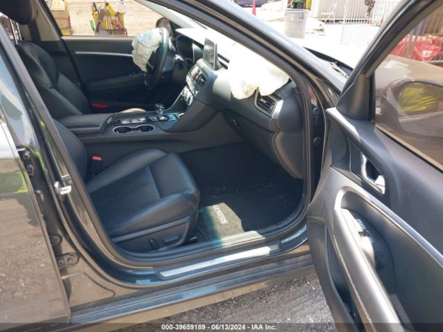 KMTG64LAXLU059905 Genesis G70 2.0t Rwd