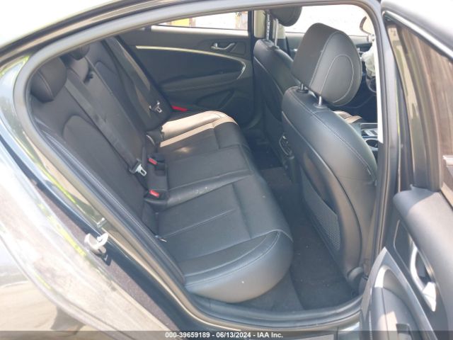 KMTG64LAXLU059905 Genesis G70 2.0t Rwd